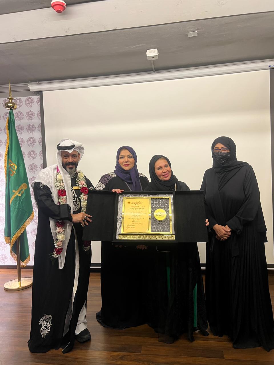 جدة تحتفي بافتتاح جاليري ومعرض بصمة إبداع بمركز أدهم للفنون